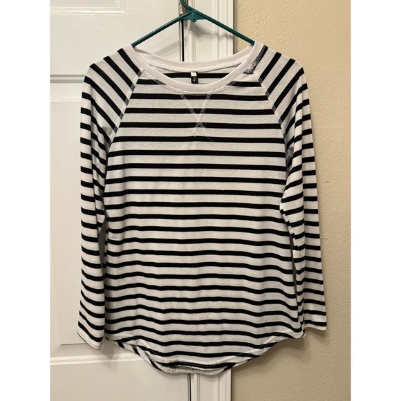 Amazon Tops - Closet staple!